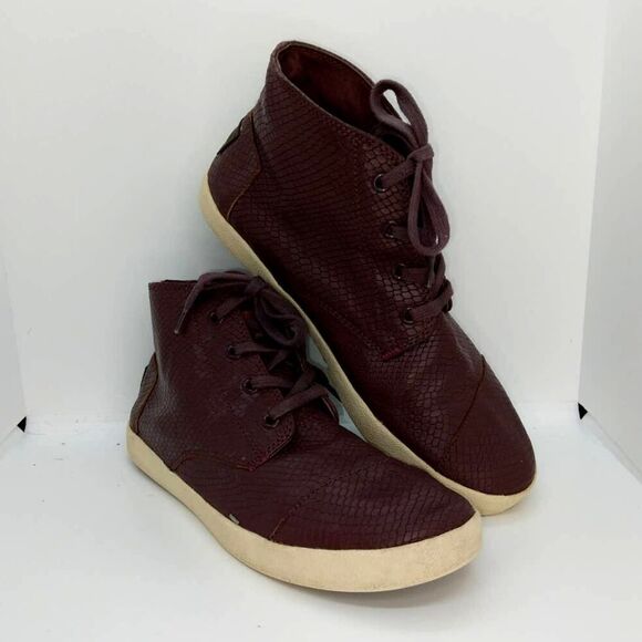 Tom's Maroon Snakeskin Embossed Leather Women's Fashion Sneakers - sz. 9 1/2 - Picture 1 of 6